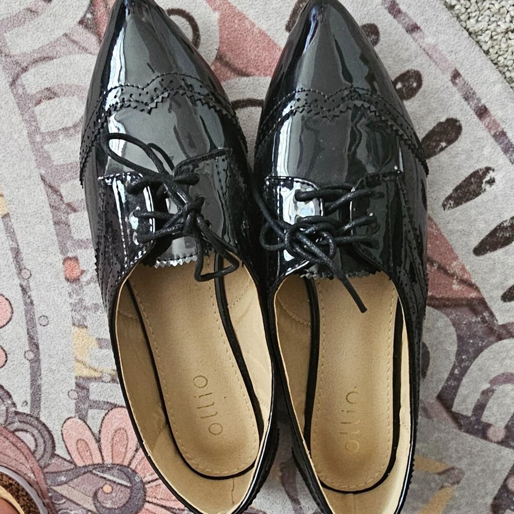 Olio Black Patent Leather Shoes